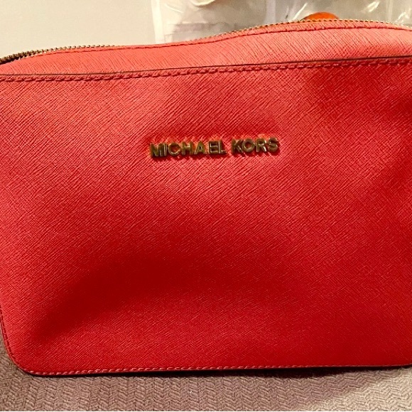 Michael Kors Crossbody - Picture 2 of 6